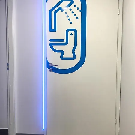 ホステル Capsule *