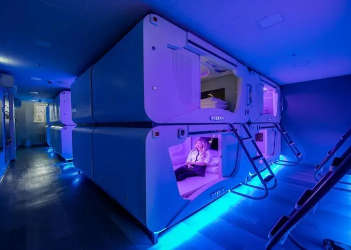 Capsule * تالين