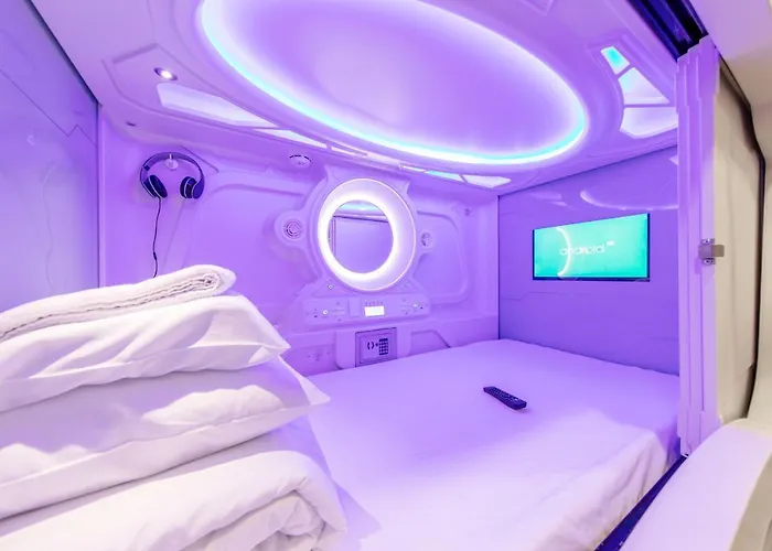 Capsule بيت شباب تالين