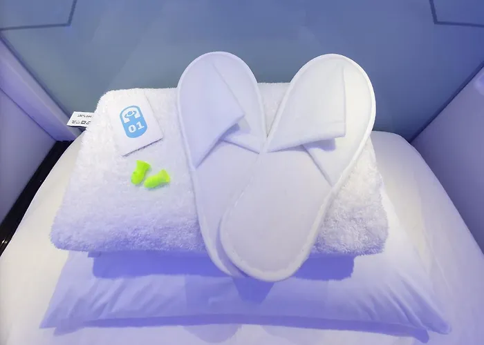 Capsule * تالين