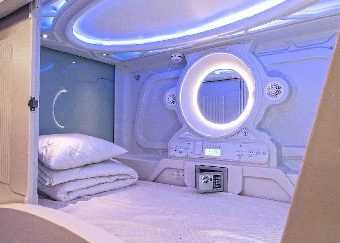 Capsule * تالين