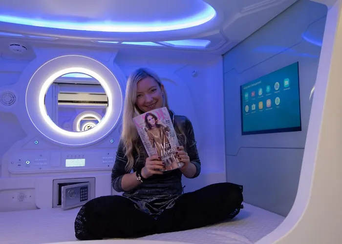 Vandrarhem Capsule *